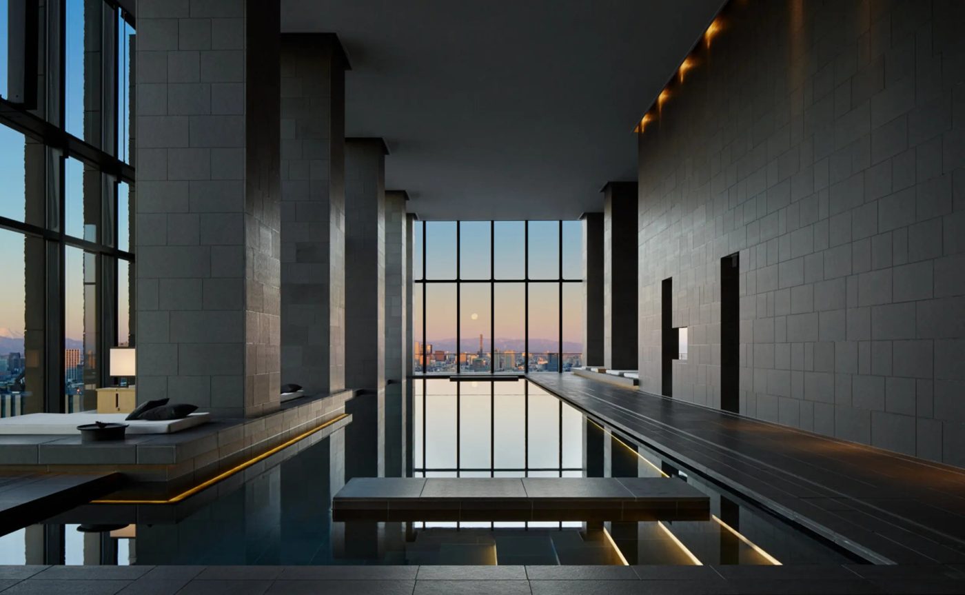 Aman Tokyo spa pool overlooking the city